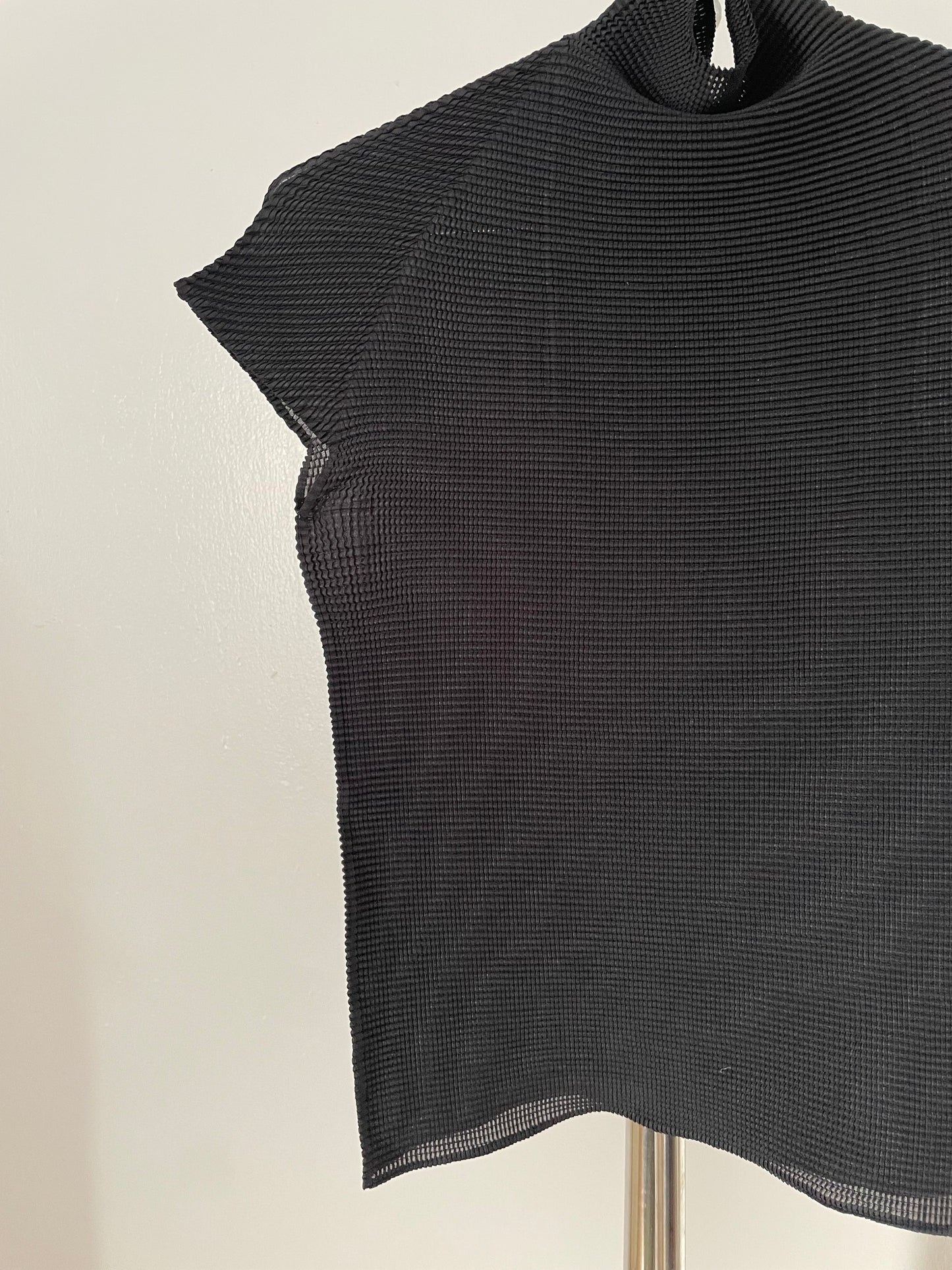 Issey Miyake Pleats T black waffle pleated mockneck