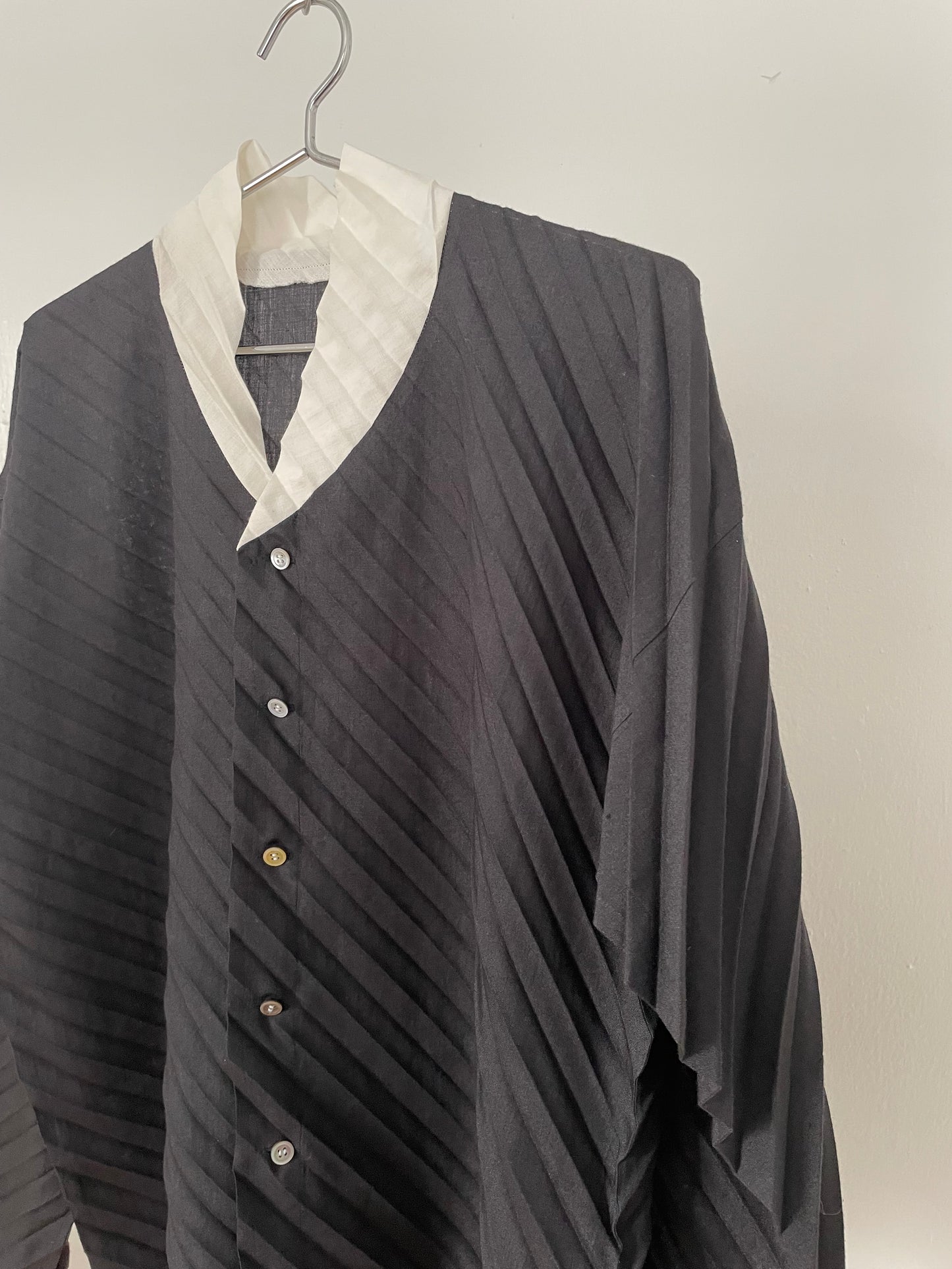 Issey Miyake diagonal pleated black and white shirt jacket
