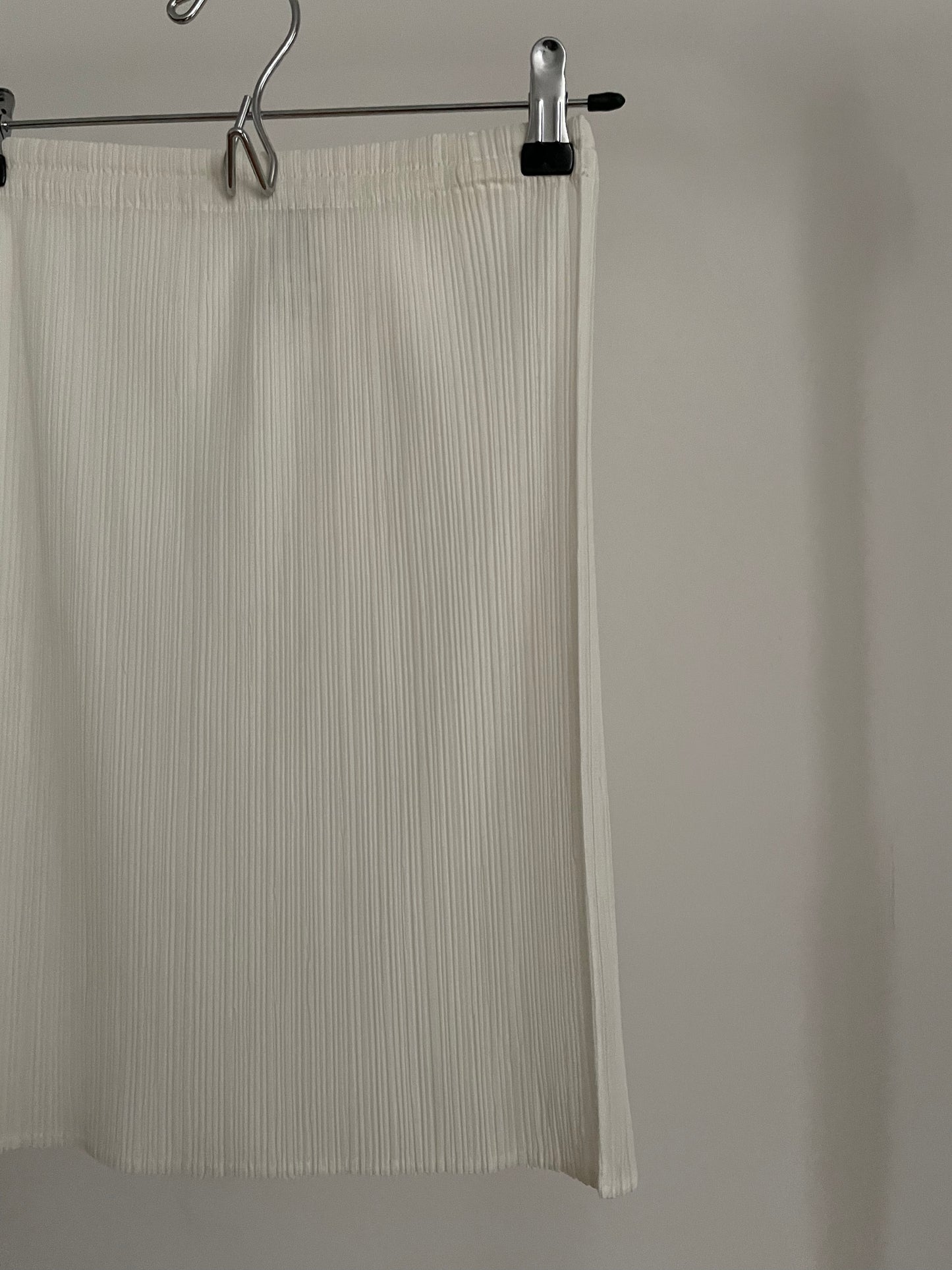 Pleats Please Issey Miyake white pleated mini skirt