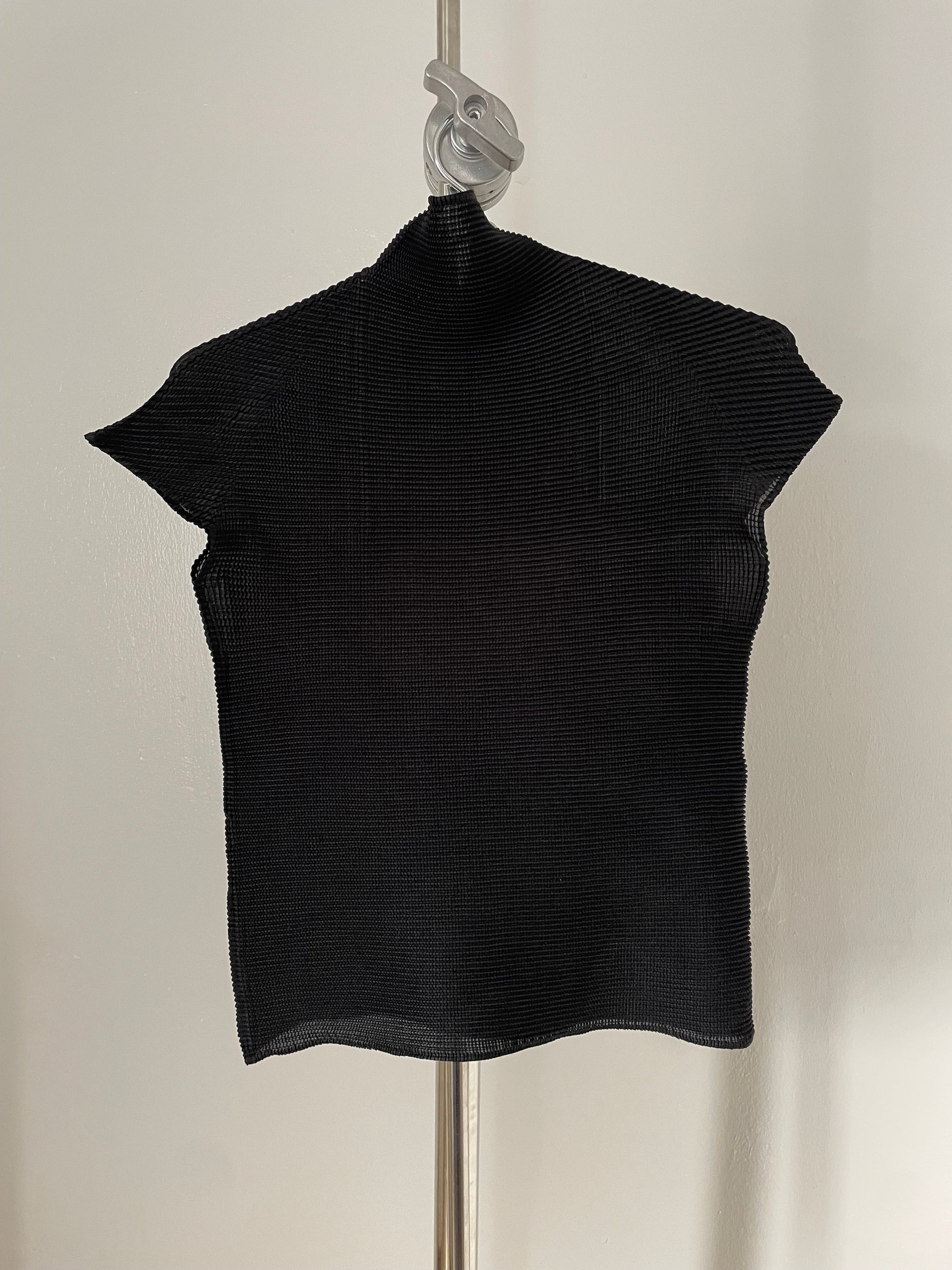 Issey Miyake Pleats T black waffle pleated mockneck