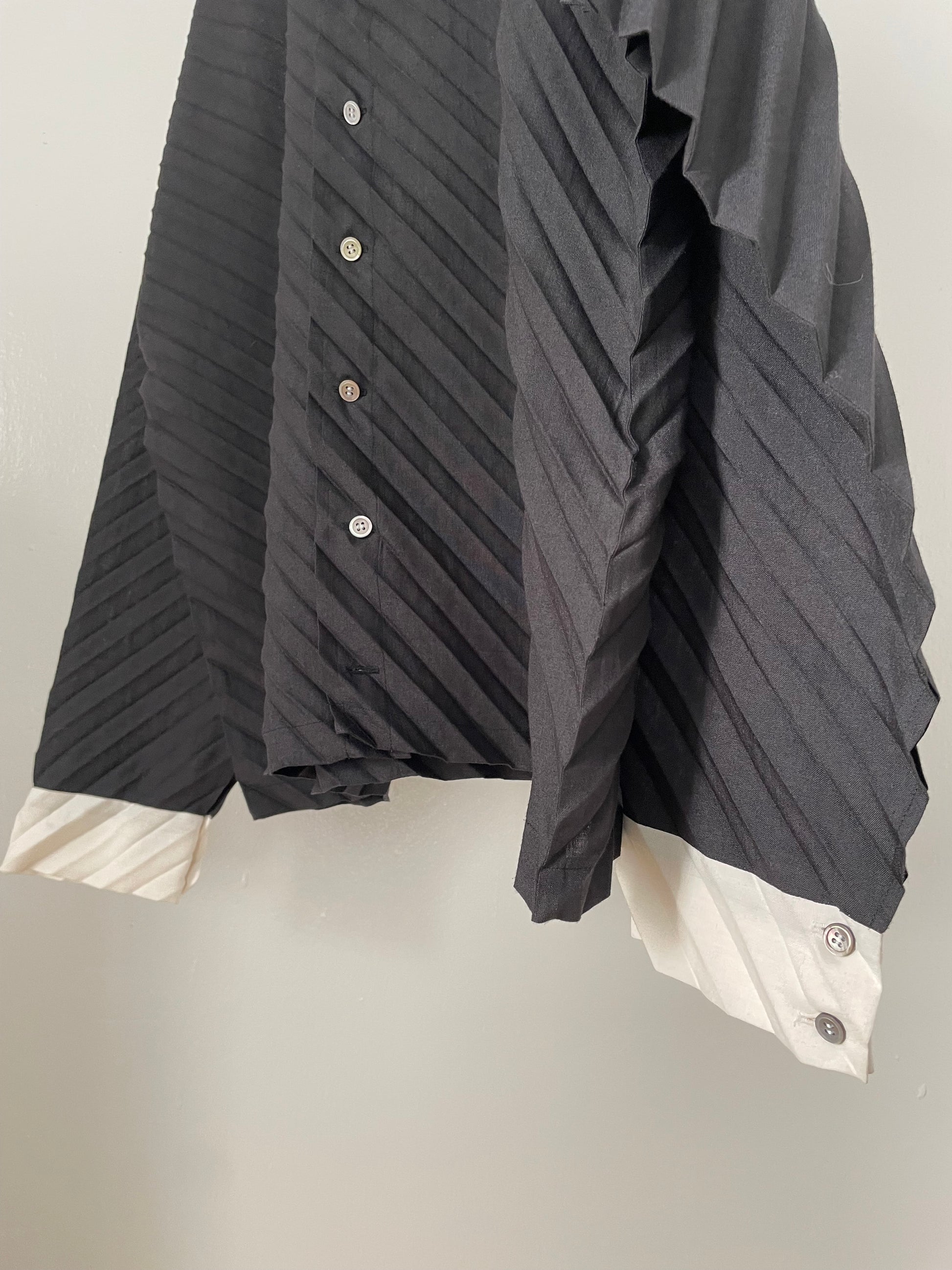 Issey Miyake diagonal pleated black and white shirt jacket