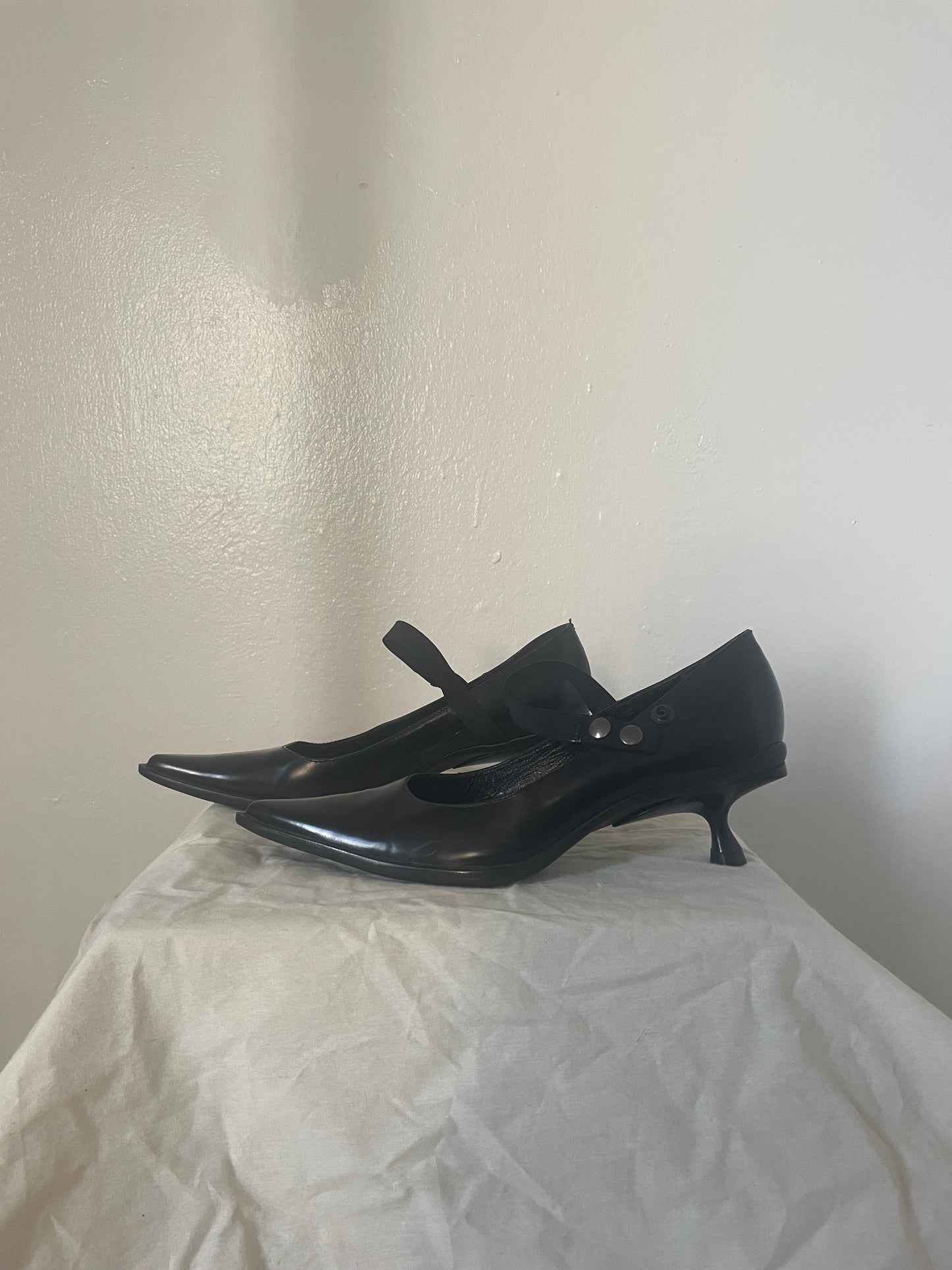 Miu Miu fall/winter 1997 black Mary Jane pumps
