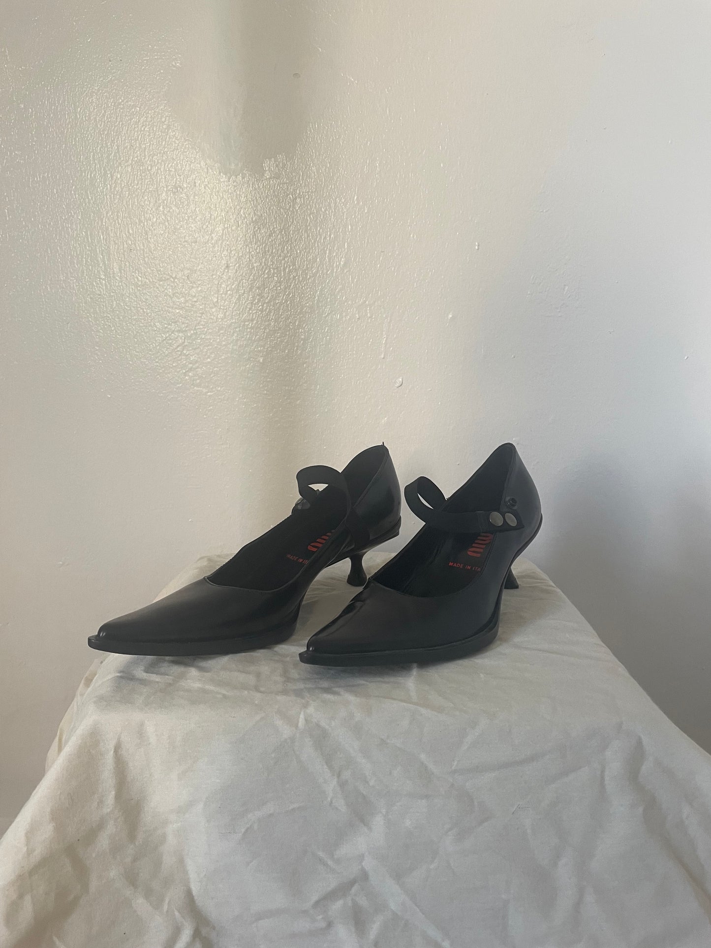 Miu Miu fall/winter 1997 black Mary Jane pumps