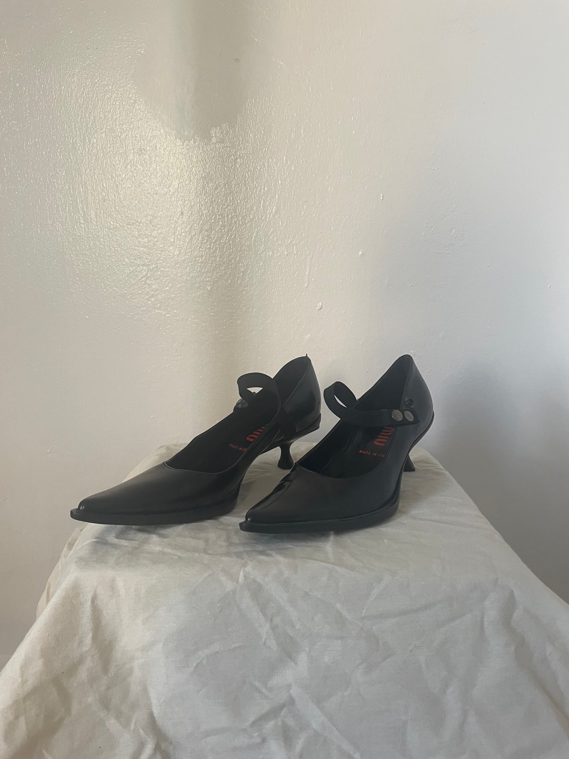 Miu Miu fall/winter 1997 black Mary Jane pumps