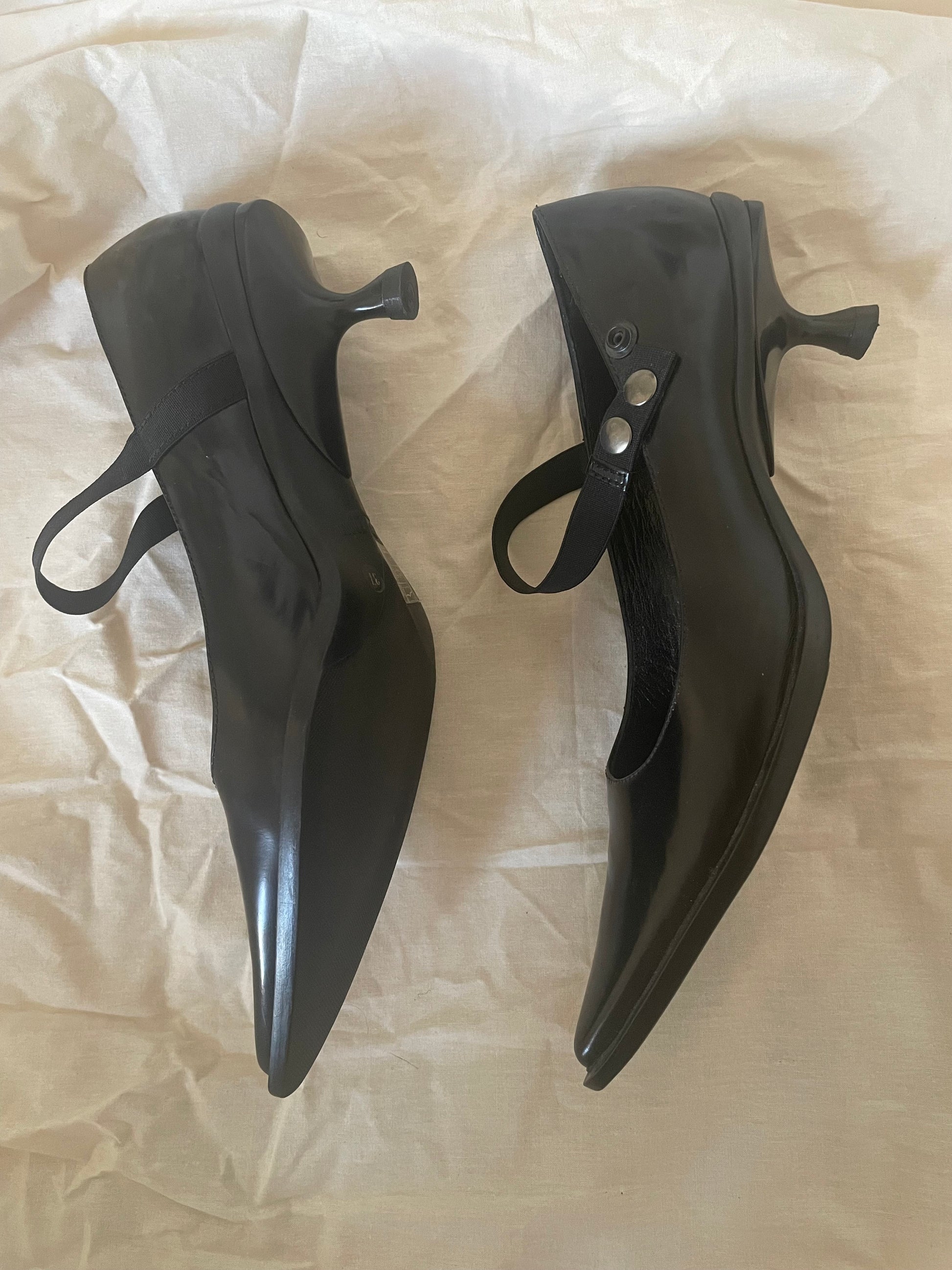 Miu Miu fall/winter 1997 black Mary Jane pumps