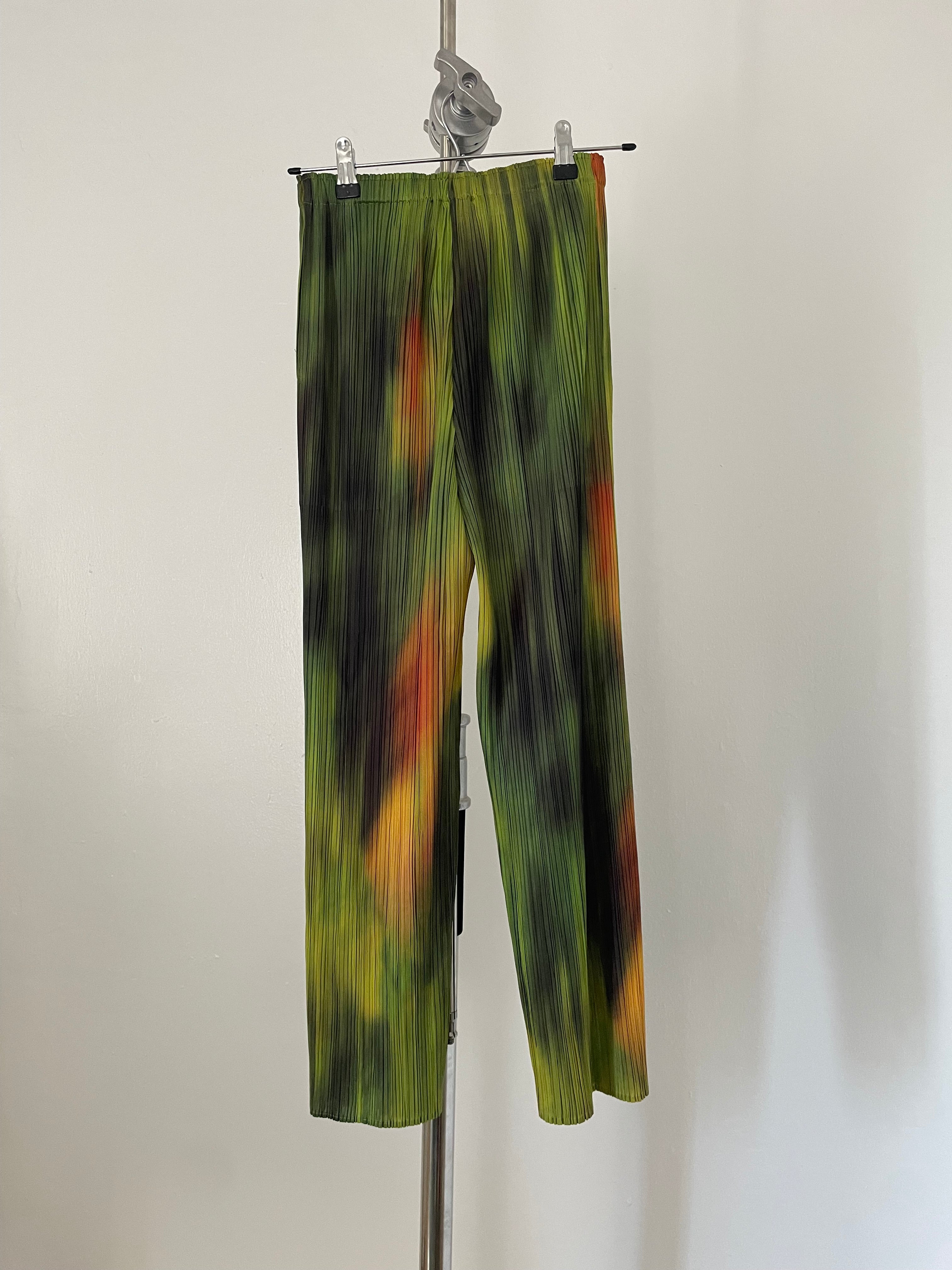 Pleats Please Issey Miyake Turnip & Spinach pants – sonomama sonomama