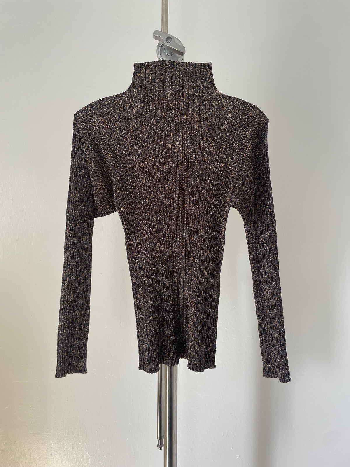 Pleats Please Issey Miyake brown speckled turtleneck