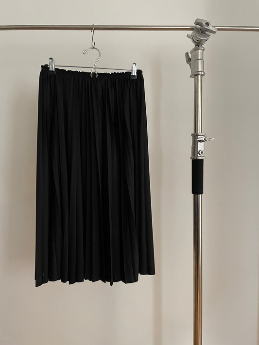 Vintage Comme des Garçons GIRL black pleated mid length skirt