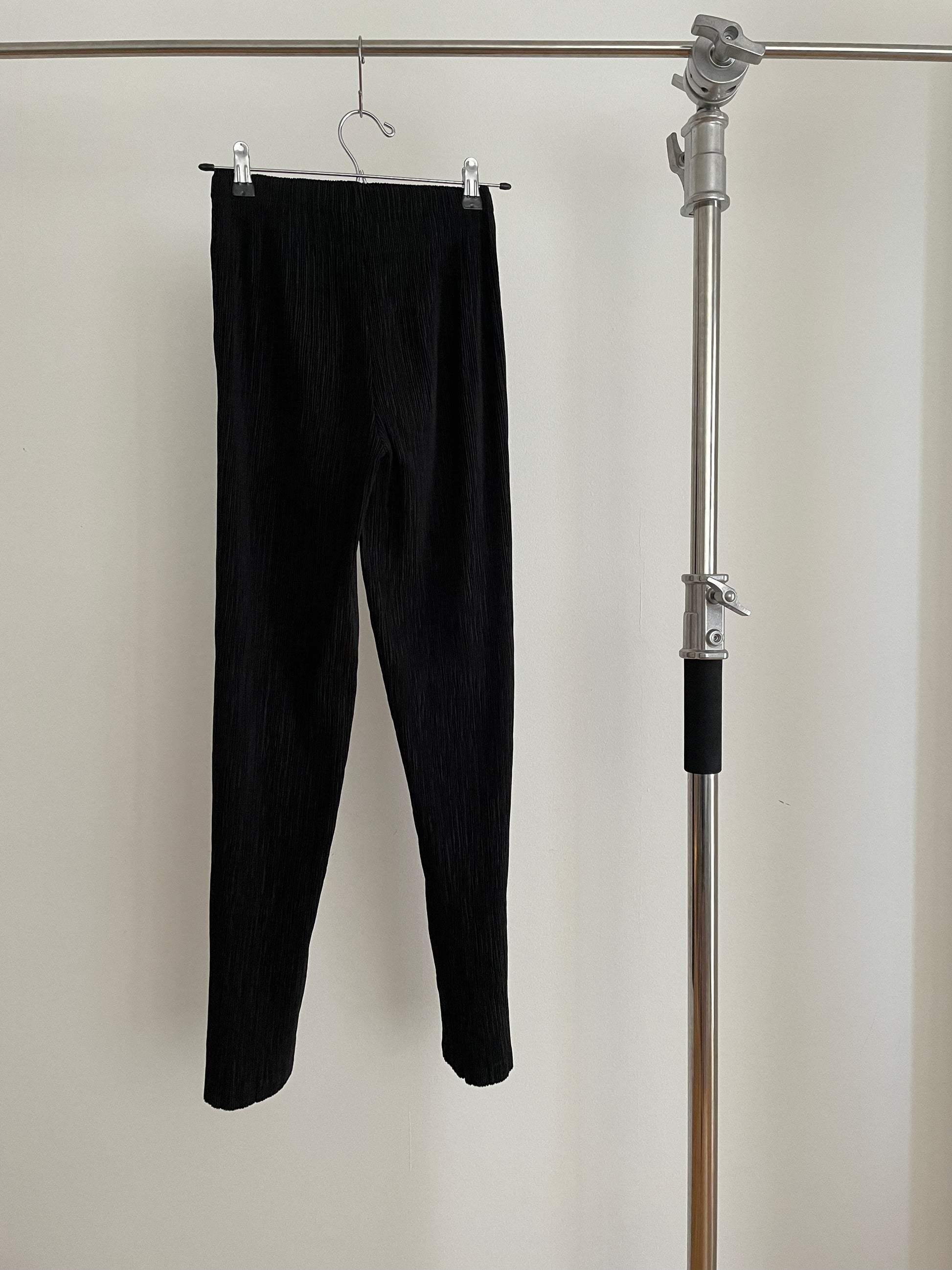Fete Issey Miyake black pleated pants
