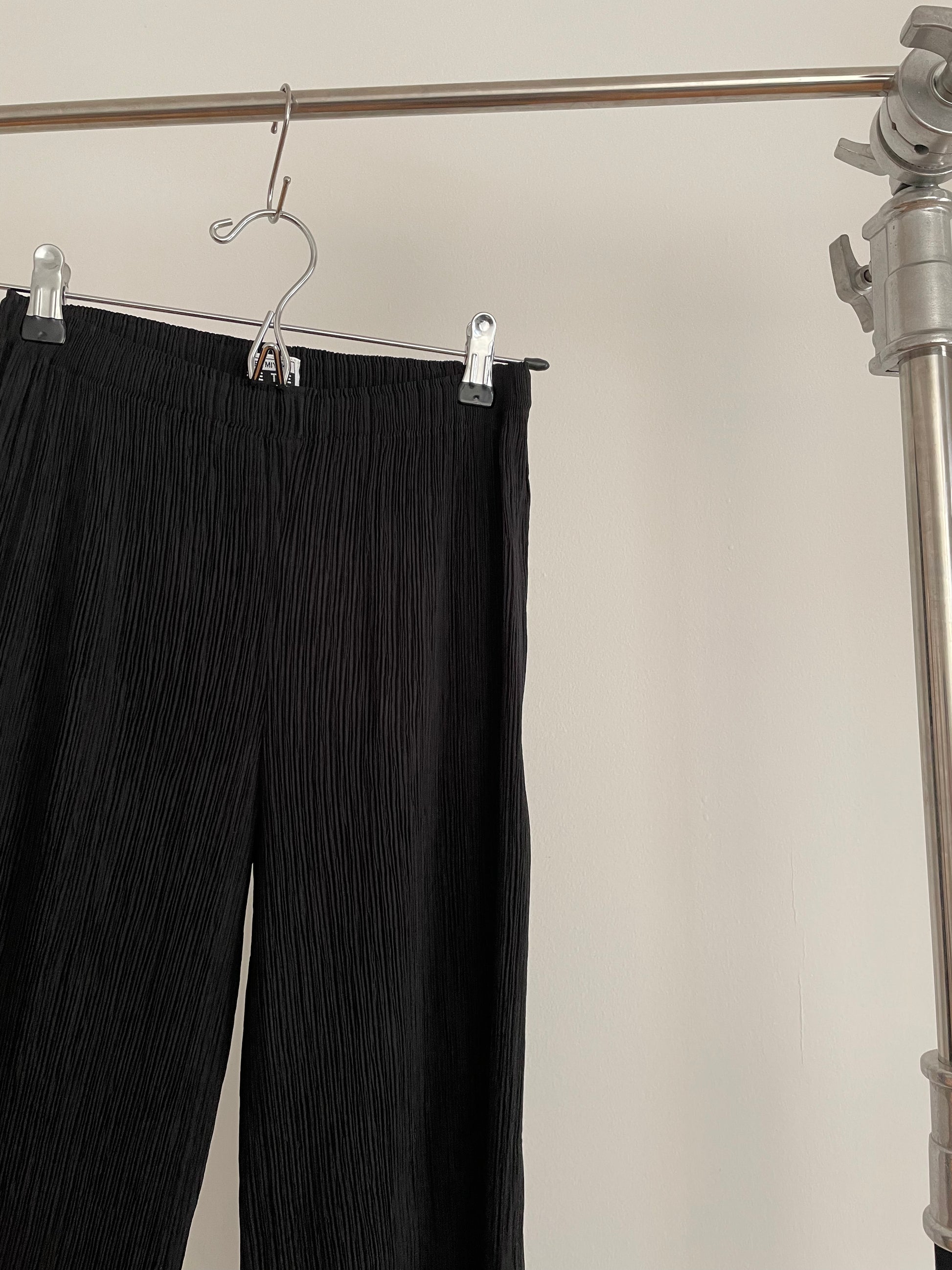 Fete Issey Miyake black pleated pants